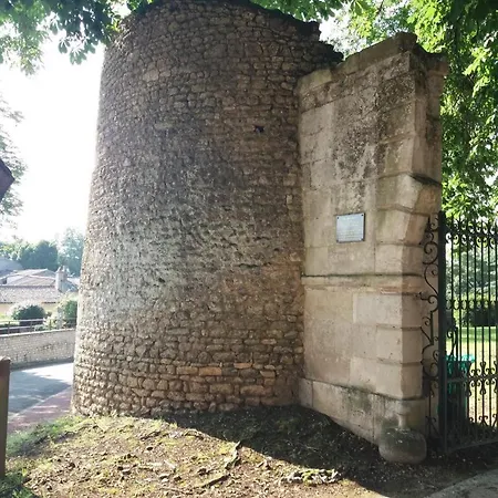 Chateau D'ayron 度假居