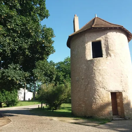 Chateau D'ayron 度假居 *